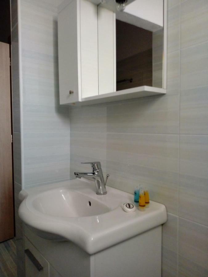 Zaranis Apartment *